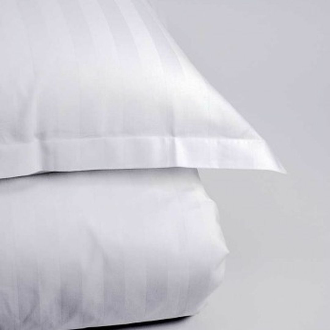 Påslakan satinrand vit 150x230cm