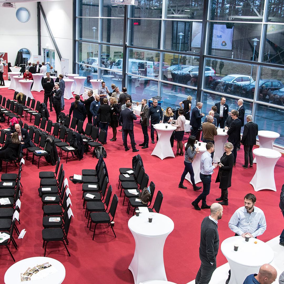 Cocktail-pöydän suoja