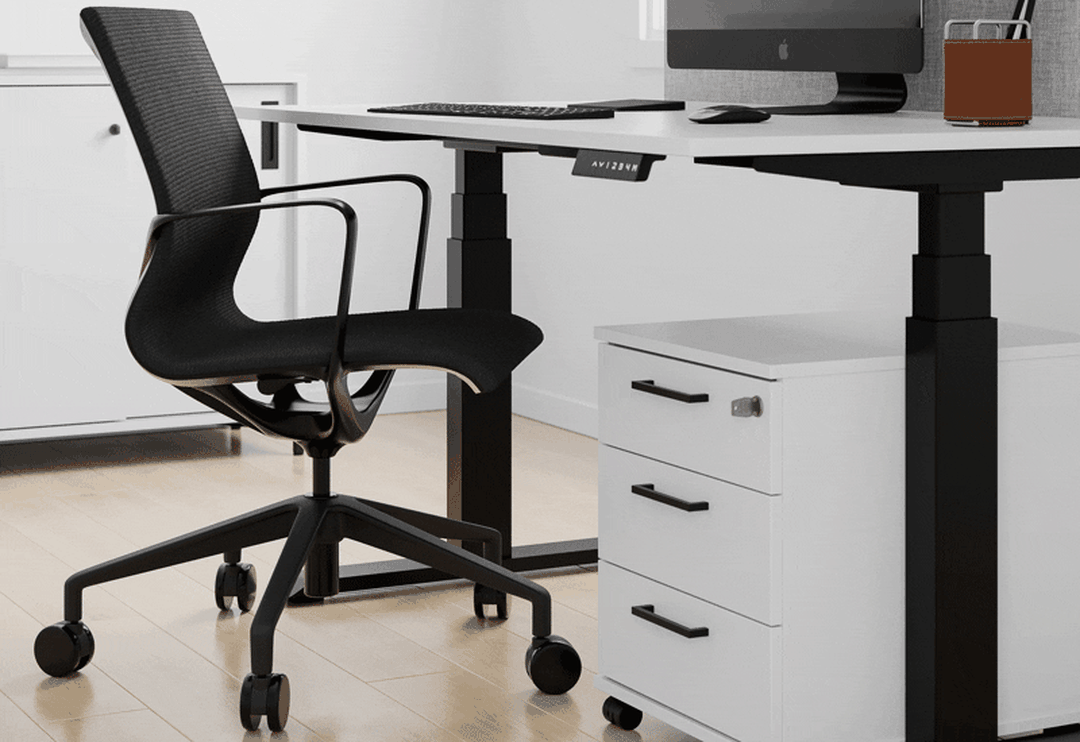 Möte Neuvottelutuoli pyörillä