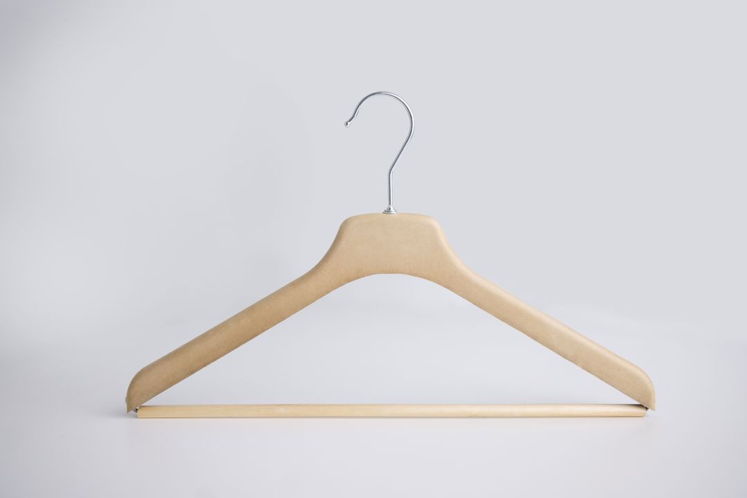 Galge i papperscellulosa med byxslå - 42 cm