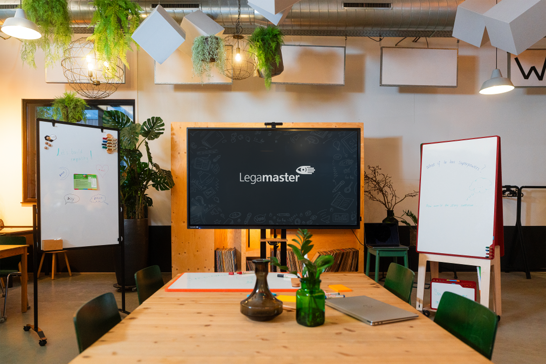 EXPLORE 2 kosketusnäyttö 65"