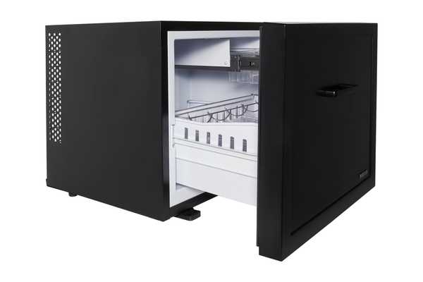 45L HENLEY MINIBAR \ Solid Door EU plug